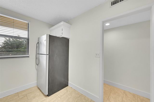 8415 Forest Hills Dr 305, Coral Springs, FL 33065