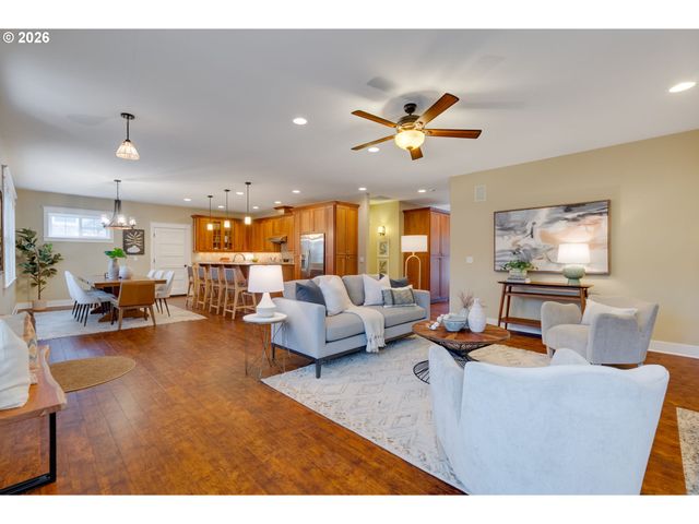 4188 Sw 100TH Ter, Beaverton, OR 97005