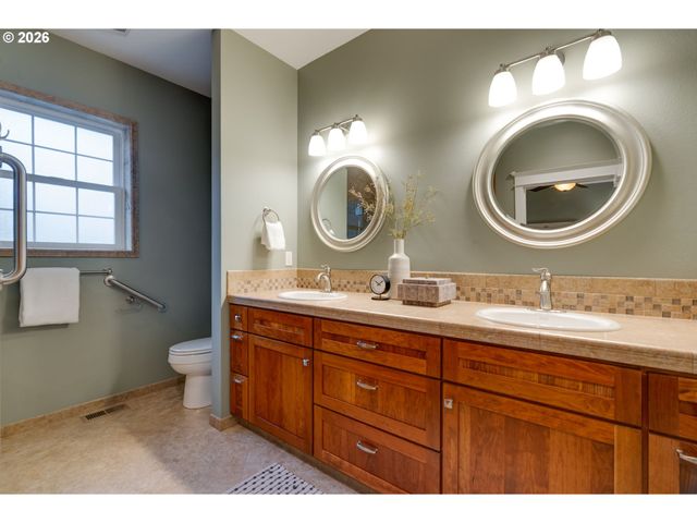 4188 Sw 100TH Ter, Beaverton, OR 97005