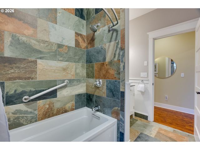 4188 Sw 100TH Ter, Beaverton, OR 97005