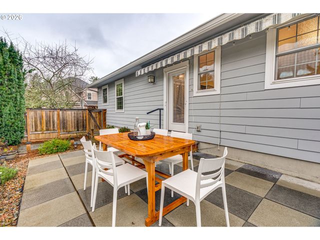 4188 Sw 100TH Ter, Beaverton, OR 97005