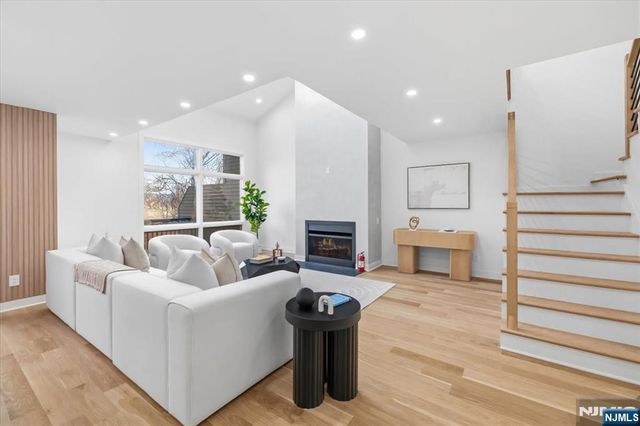 370 French Court, Teaneck, NJ 07666