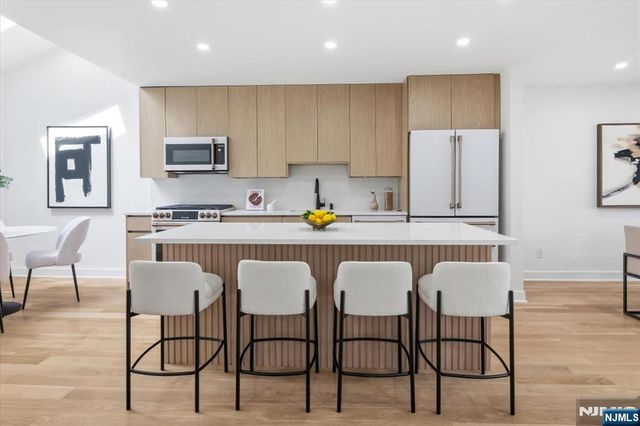 370 French Court, Teaneck, NJ 07666