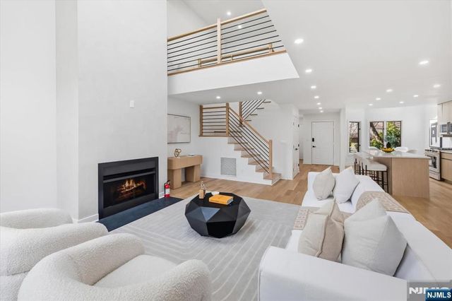 370 French Court, Teaneck, NJ 07666