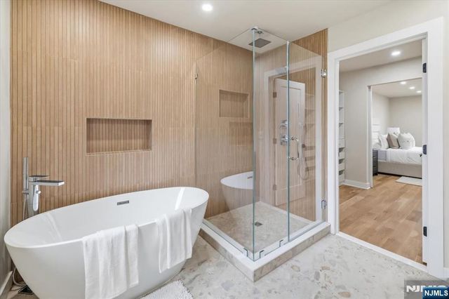 370 French Court, Teaneck, NJ 07666