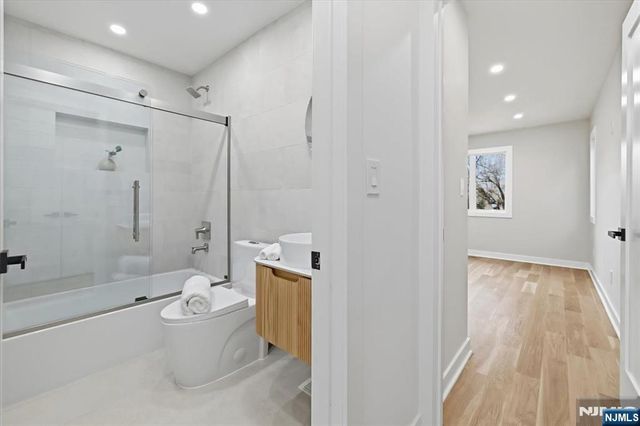 370 French Court, Teaneck, NJ 07666