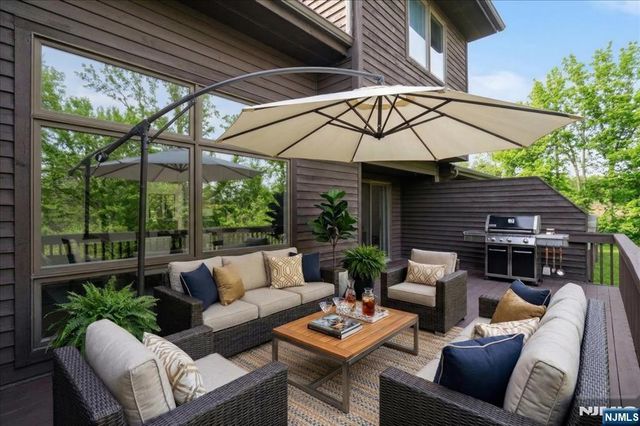 370 French Court, Teaneck, NJ 07666