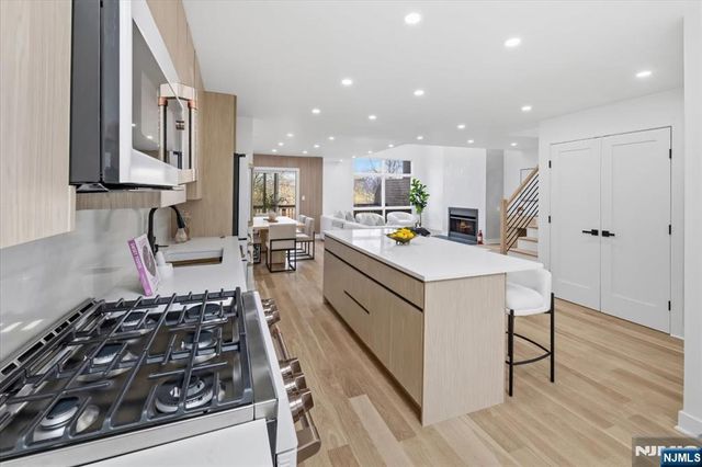 370 French Court, Teaneck, NJ 07666