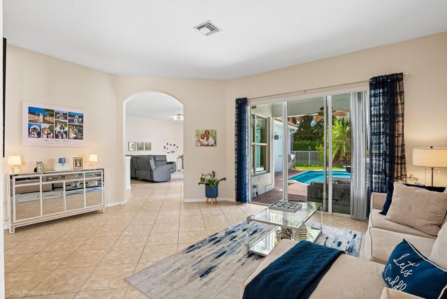 127 PALM BEACH PLANTATION Boulevard, West Palm Beach, FL 33411