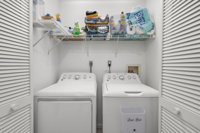 1433 Captains Walk 18d, Fort Pierce, FL 34950