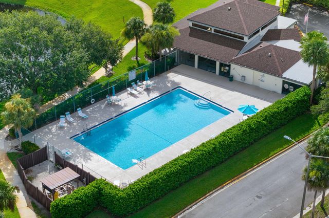 1433 Captains Walk 18d, Fort Pierce, FL 34950