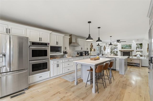 3328 Long Branch Dr, Neshannock Twp, PA 16105