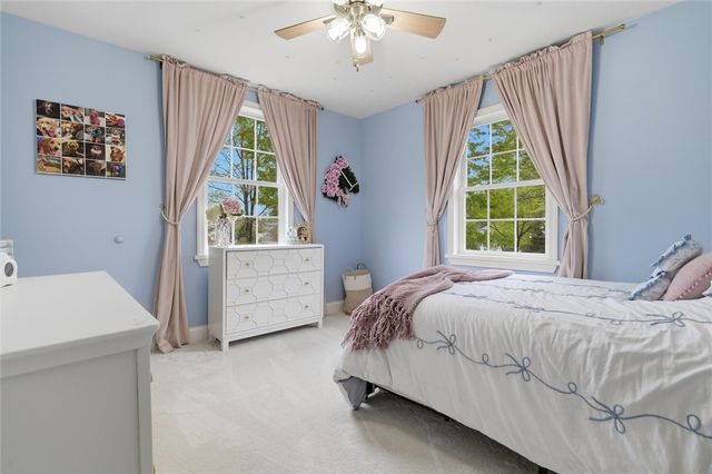 3328 Long Branch Dr, Neshannock Twp, PA 16105