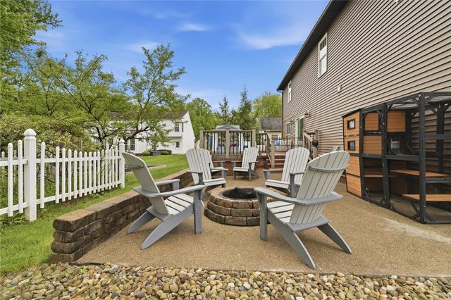 3328 Long Branch Dr, Neshannock Twp, PA 16105