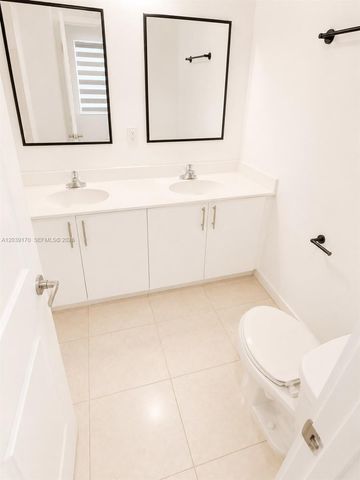 15560 SW 136th St 201, Miami, FL 33196