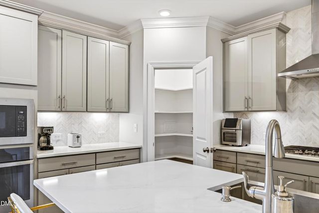 318 Ber Creek Drive, Fuquay Varina, NC 27526