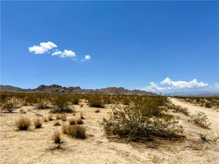 5 Sunfair Road, Joshua Tree, CA 92252