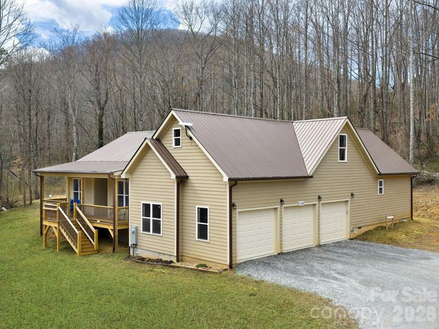 1230 Terrys Gap Road, Hendersonville, NC 28792