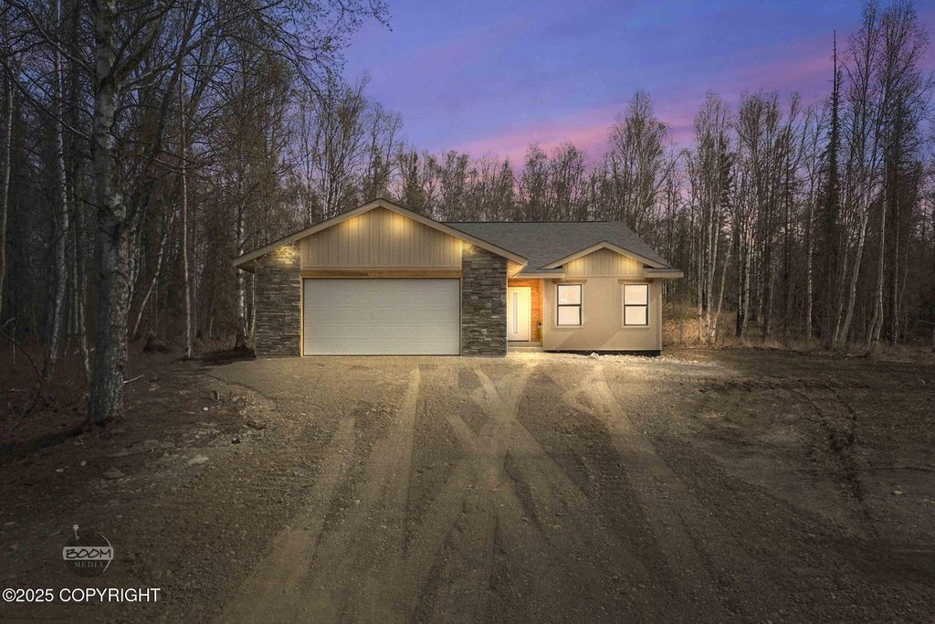 L1 B7 N Paw Street, Wasilla, AK 99654