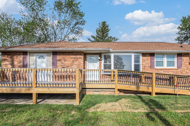 2650 Cook Rd, Woodlawn, TN 37191
