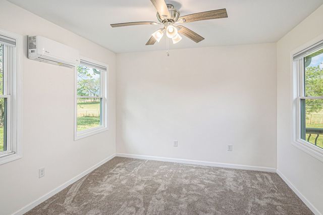 2650 Cook Rd, Woodlawn, TN 37191
