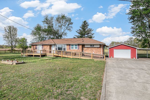 2650 Cook Rd, Woodlawn, TN 37191