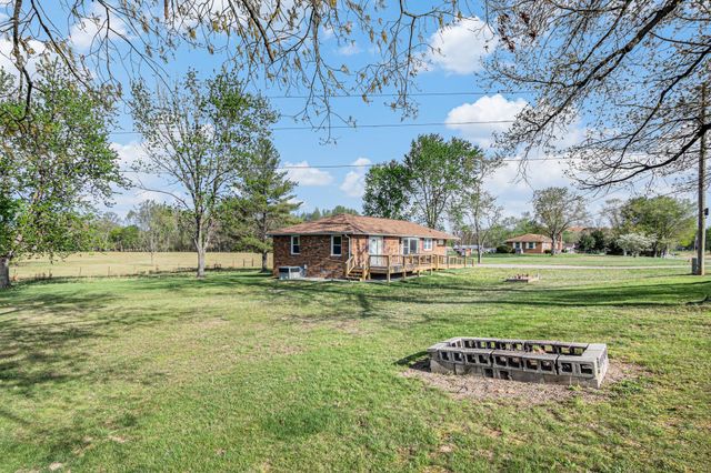 2650 Cook Rd, Woodlawn, TN 37191