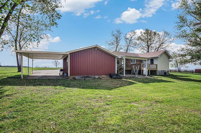 2650 Cook Rd, Woodlawn, TN 37191