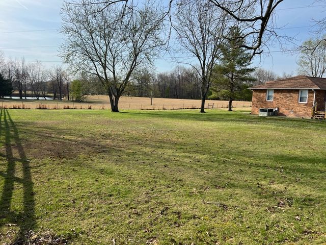 2650 Cook Rd, Woodlawn, TN 37191