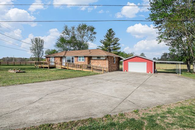 2650 Cook Rd, Woodlawn, TN 37191