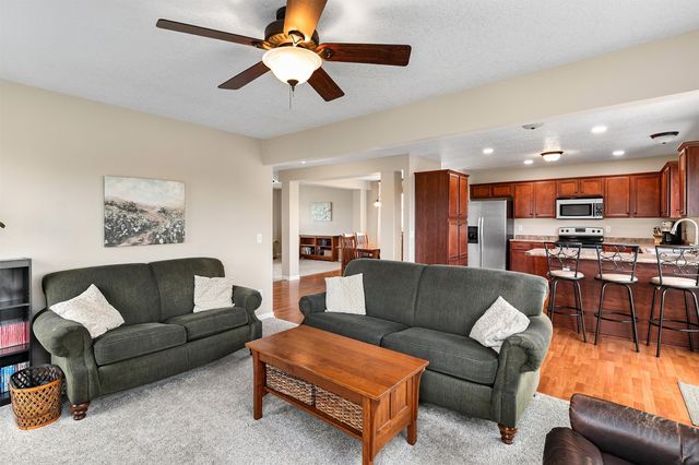 4219 NW 8th Court, Ankeny, IA 50023