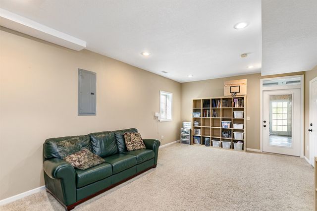 4219 NW 8th Court, Ankeny, IA 50023