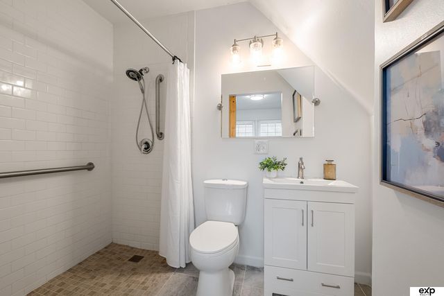 2717 N 48th Avenue, Omaha, NE 68104