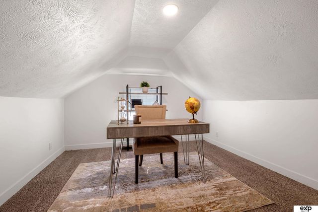 2717 N 48th Avenue, Omaha, NE 68104