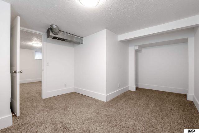 2717 N 48th Avenue, Omaha, NE 68104