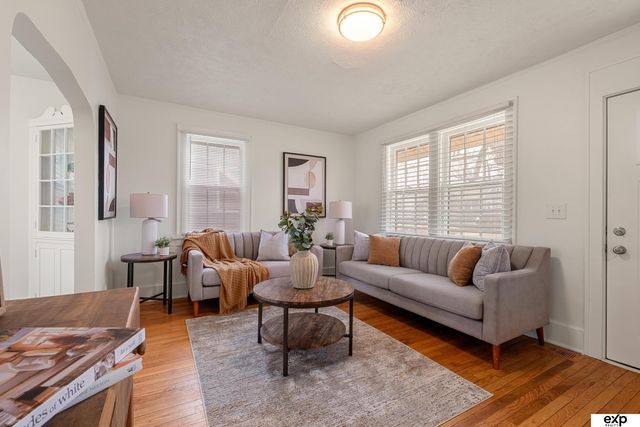 2717 N 48th Avenue, Omaha, NE 68104