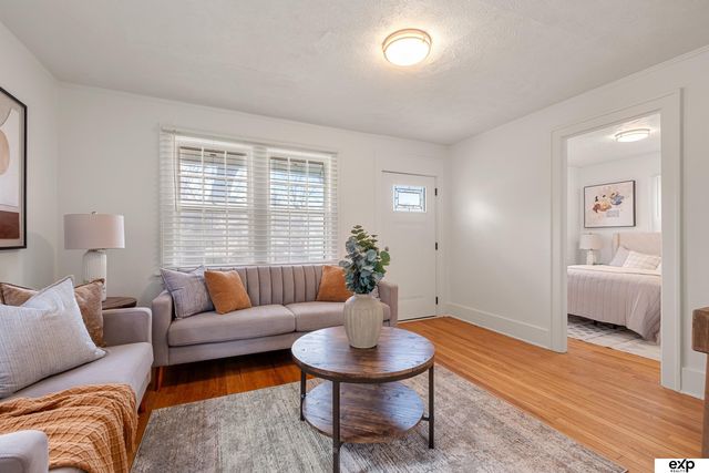 2717 N 48th Avenue, Omaha, NE 68104