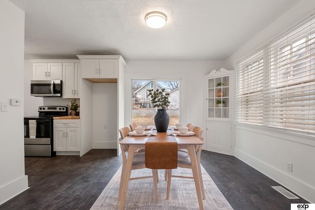 2717 N 48th Avenue, Omaha, NE 68104