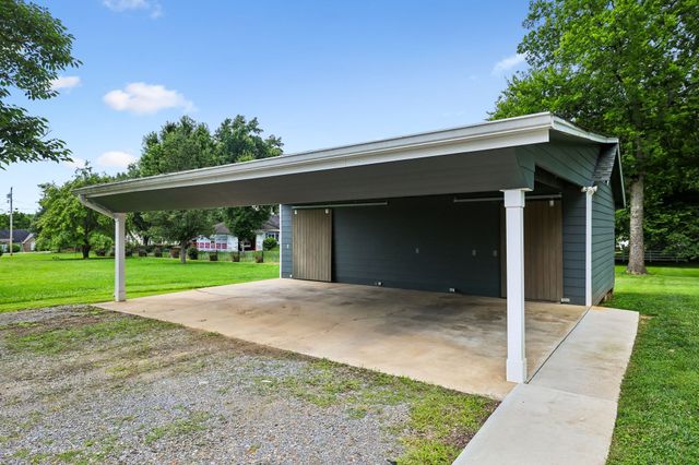 186 Sulphur Springs Rd, Shelbyville, TN 37160