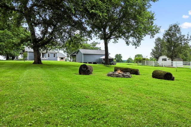 186 Sulphur Springs Rd, Shelbyville, TN 37160