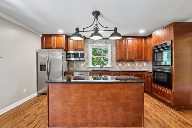 186 Sulphur Springs Rd, Shelbyville, TN 37160