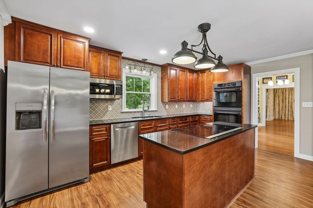 186 Sulphur Springs Rd, Shelbyville, TN 37160