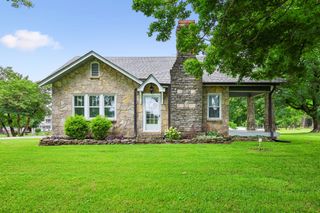 186 Sulphur Springs Rd, Shelbyville, TN 37160