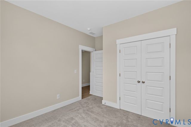 10263 Szalay Ln, Ashland, VA 23005