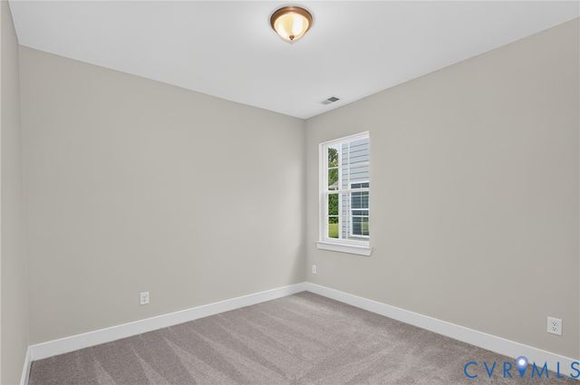 10263 Szalay Ln, Ashland, VA 23005