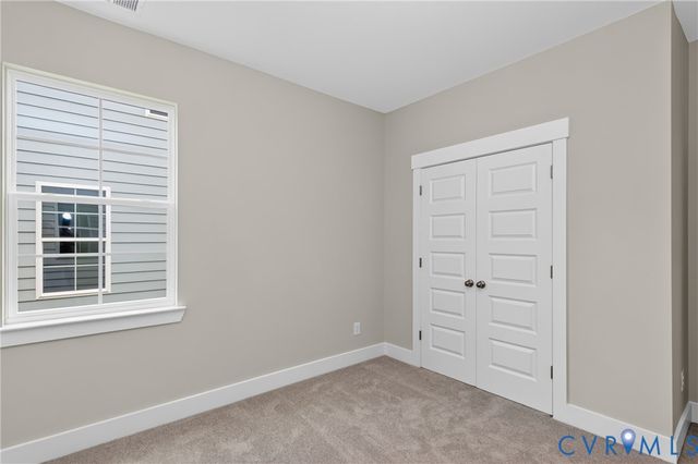 10263 Szalay Ln, Ashland, VA 23005