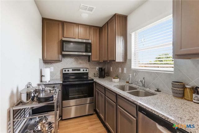 604 Saxon Street, Seguin, TX 78155