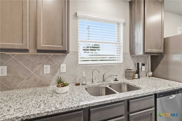 604 Saxon Street, Seguin, TX 78155