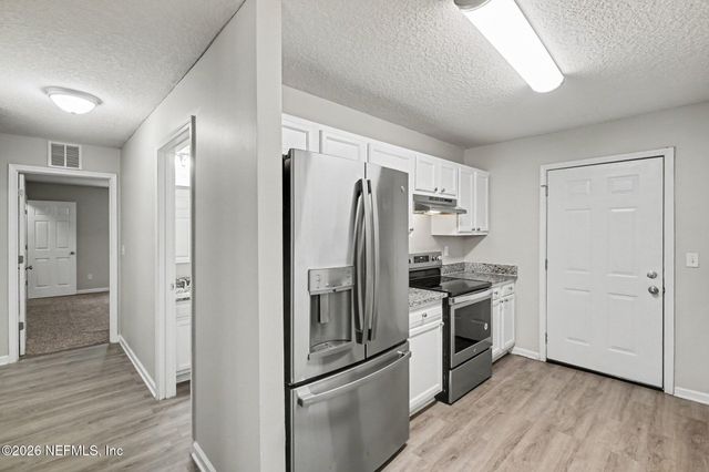 8443 COCOA Avenue, Jacksonville, FL 32211