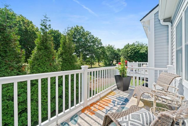 60 Robbins Road 25, Plymouth, MA 02360